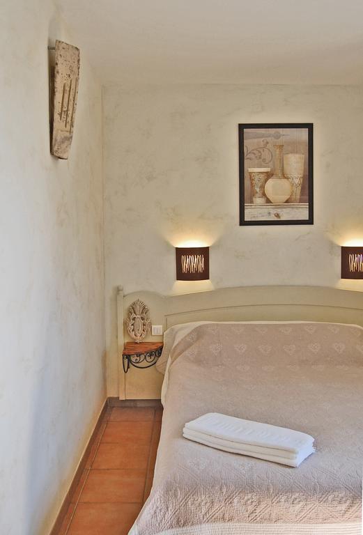 Cypres Du Paradis A Gordes Ngoại thất bức ảnh