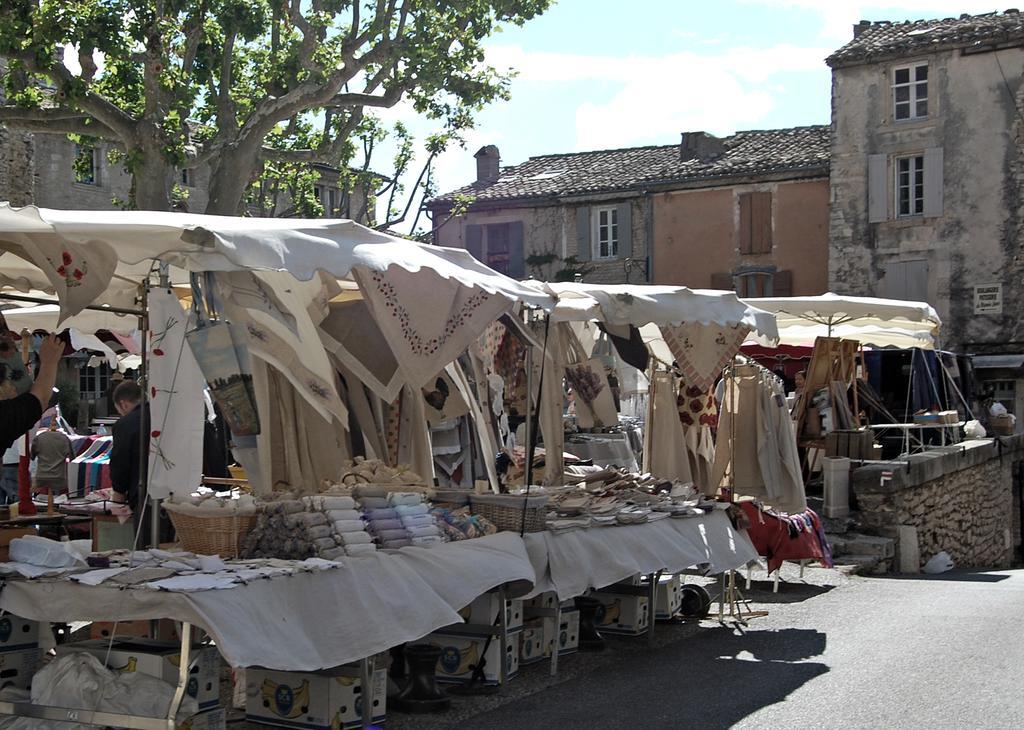 Cypres Du Paradis A Gordes Ngoại thất bức ảnh